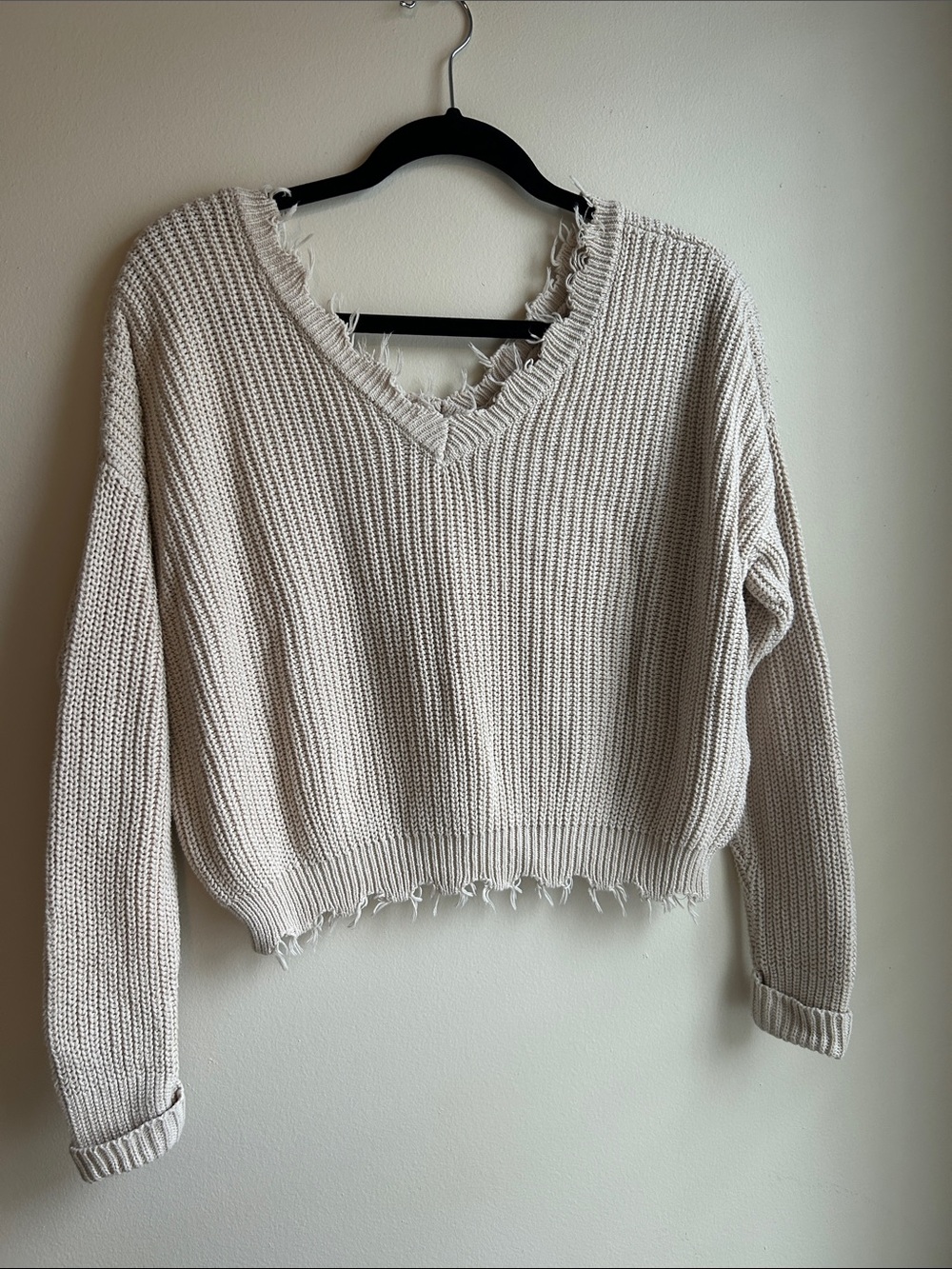 Jessica Simpson Distressed V-Neck Cropped Sweater - Cream